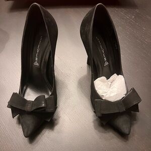 Steve Madden Suede heels size 6
